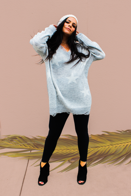 MAVERICK EXCLUSIVE! RESTOCK OF OUR ORIGINAL TAYLOR – WITH A FEW INCHES ADDED FOR LENGTH. GREY WITH WHITE STAR PATTERN. LIGHTWEIGHT KNIT MATERIAL. DISTRESSING ON V-NECK AND BOTTOM. ABOUT 2 INCHES LONGER THAN ORIGINAL TAYLOR. 100% ACRYLIC.