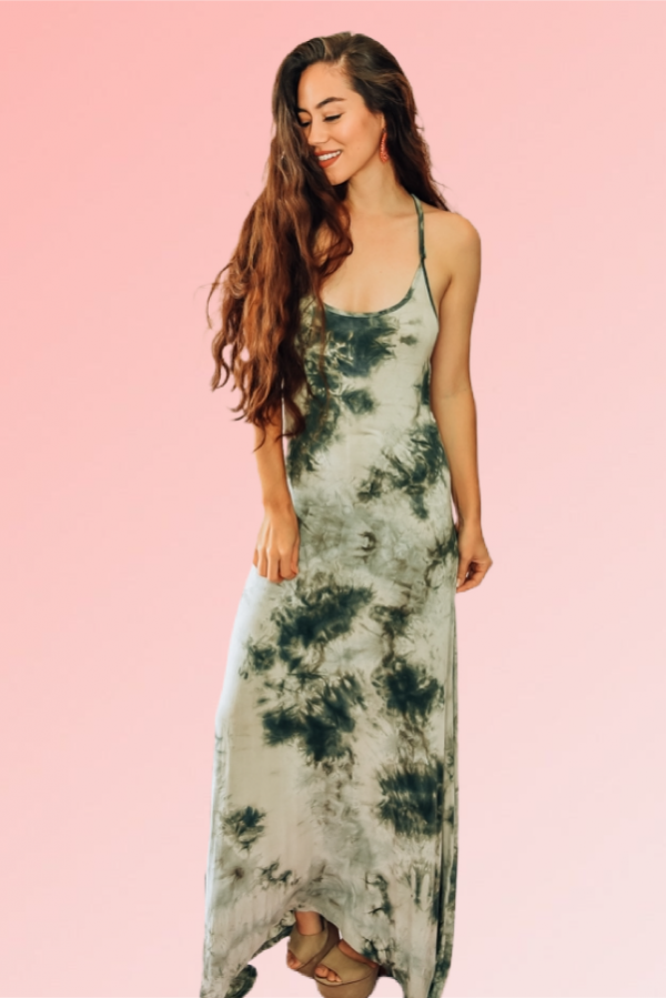 OLIVE GREEN TIE DYE CROSS BACK MAXI DRESS WITH CROCHET DETAIL IN BACK. 95% RAYON, 5% SPANDEX. PIPER IS 5’4, SIZE 0 WEARING A SMALL. NIKI IS A SIZE 14, WEARING A SIZE LARGE.
S 0-6
M 6-12
L 12-16