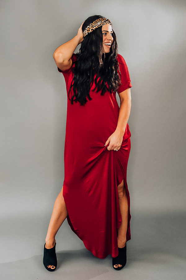 SHORT DOLMAN SLEEVE, DOUBLE V-NECK RED MAXI DRESS. FEATURES POCKETS AND SLIT AT SIDE. OVERSIZED DRESS. MODEL IS A SIZE 4 AND WEARING A SMALL, IT IS VERY OVERSIZED ON HER.
95% RAYON 5% SPANDEX
SMALL 10/12
MEDIUM 14/16
LARGE 18/20
X-LARGE 20/22