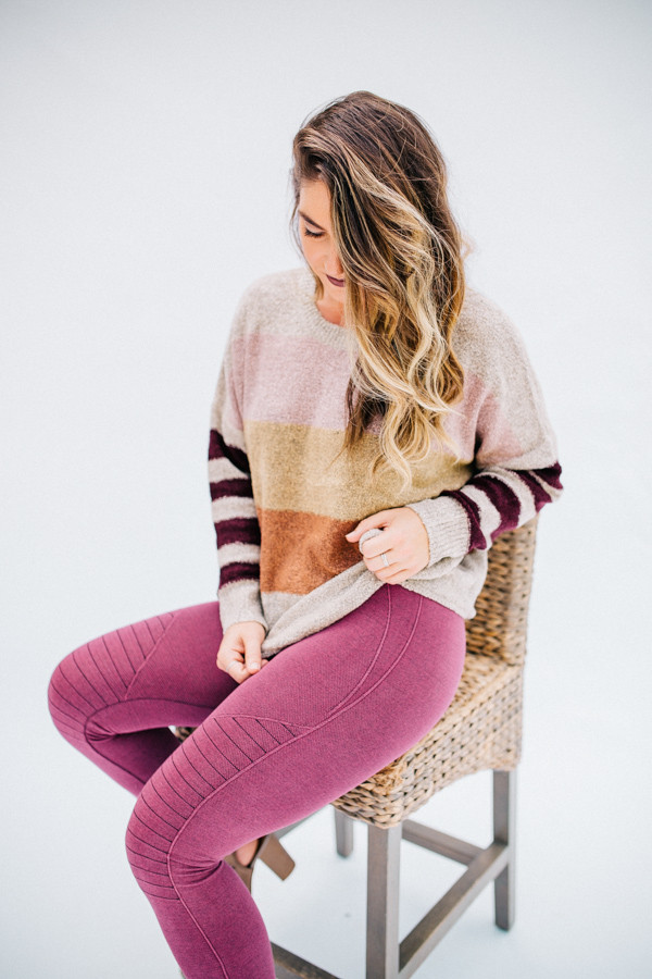 LONG DOLMAN SLEEVE, ROUND NECK,
MULTI COLOR BLOCK SWEATER.
OATMEAL COLOR.
ALSO COMES IN GRAY COLOR.
86% ACRYLIC 14% POLYESTER
SMALL 2-4
MEDIUM 6-8
LARGE 10-12