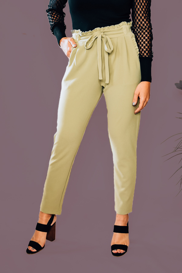 SAGE PAPERBAG PANTS, STRETCHY, RUFFLE WAIST AND POCKET HEM, TIE WAIST. 95% POLYESTER, 5% SPANDEX. AMANDA IS 5’6 SIZE 2, WEARING SMALL. NIKI IS A SIZE 14, WEARING AN XLARGE.
XS 0-2
S 4-6
M 8-10
L 10-12
XL 12-14
