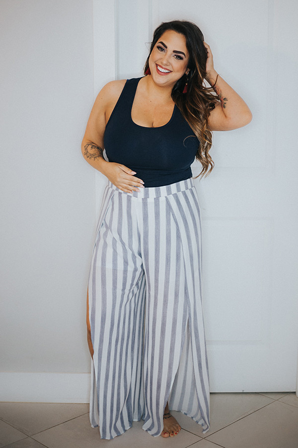 BLUE AND WHITE STRIPED PANTS WITH SLITS ON LEGS. 100% RAYON
1X- 14-16 2X - 18-20 3X 22-24