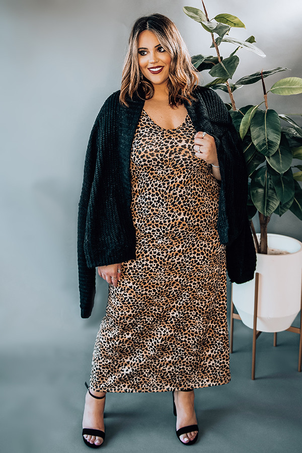 LEOPARD PRINT V-NECK MAXI DRESS W/POCKETS AND SPAGHETTI STRAPS. MODEL INFO: STEPHANIE SIZE 4, 5’1” AND SISSY SIZE 6, 5’6” BOTH WEARING SMALL. NIKI SIZE 14, 5’4”, WEARING A LARGE.
95% RAYON 5 % SPANDEX
XS 0-2
SMALL 4-6
MEDIUM 6-8
LARGE 10-12
XL 14-16